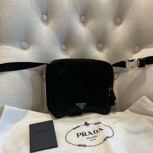 🖤Prada mini nylon belt/ crossbody bag 🖤